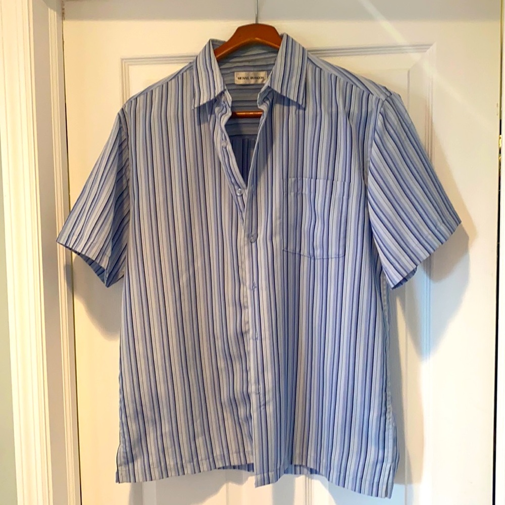 Shirtsleeve button down shirt